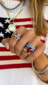 Collar con etiqueta inicial