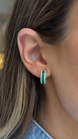 Pendientes Huggies con bisel pavé en relieve