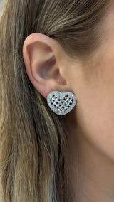 Pendientes Huggies con bisel pavé en relieve