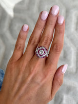 Pendientes Huggies con bisel pavé en relieve