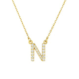Collar con inicial de un solo diamante