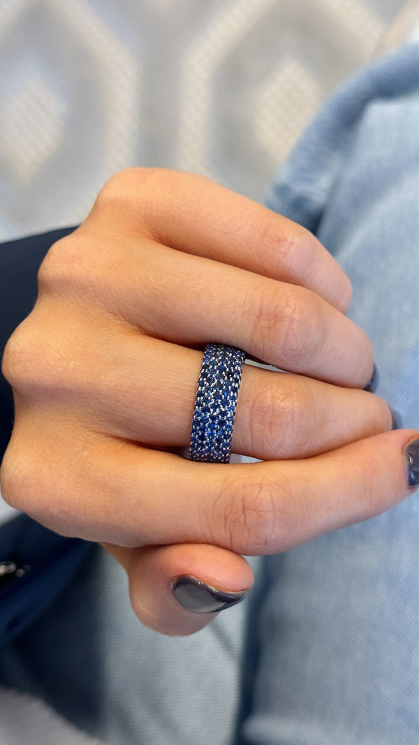 Anillo de diamante en forma de cúpula 
